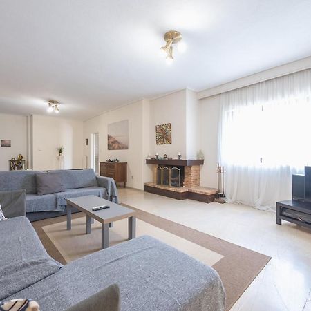 Lovely & Spacious 2-Bedroom Rental Unit In Glifada Athens Ngoại thất bức ảnh