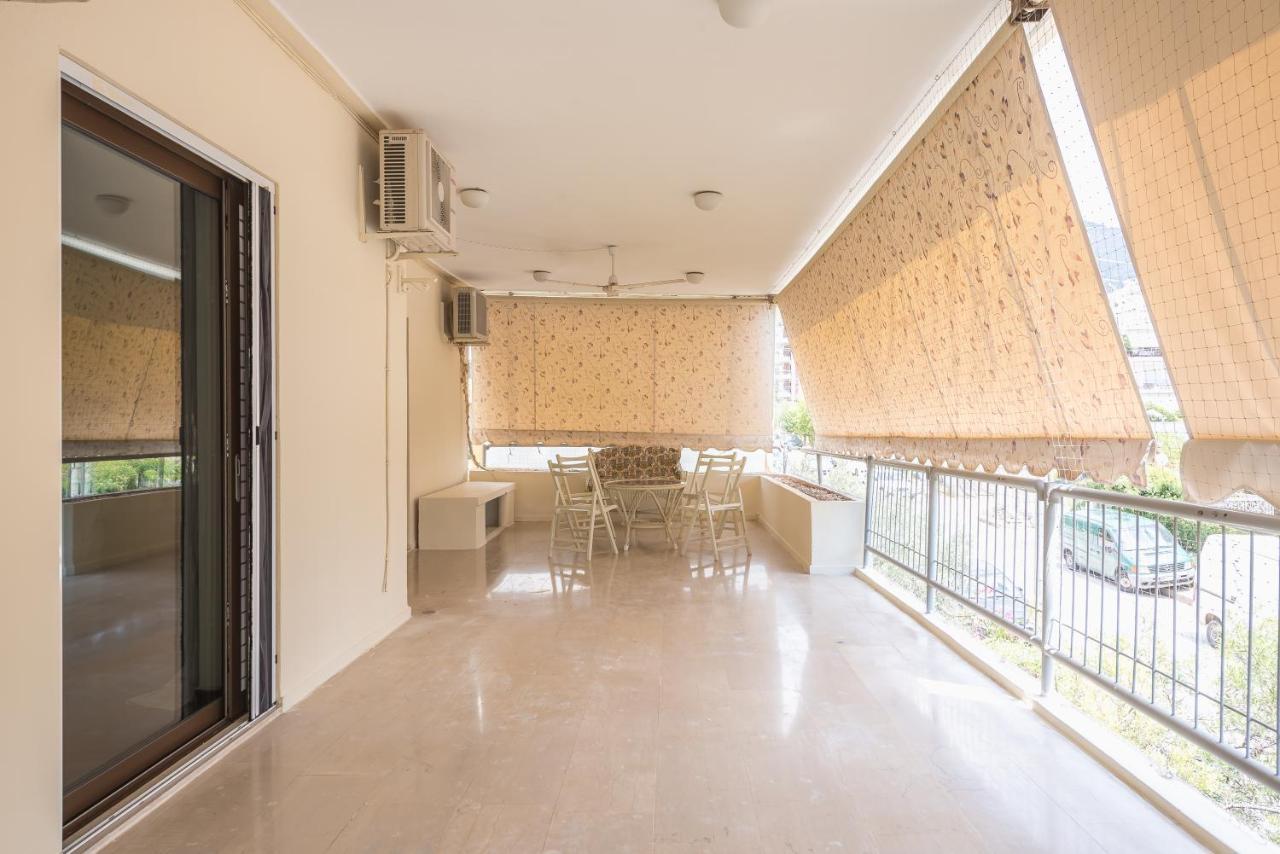 Lovely & Spacious 2-Bedroom Rental Unit In Glifada Athens Ngoại thất bức ảnh