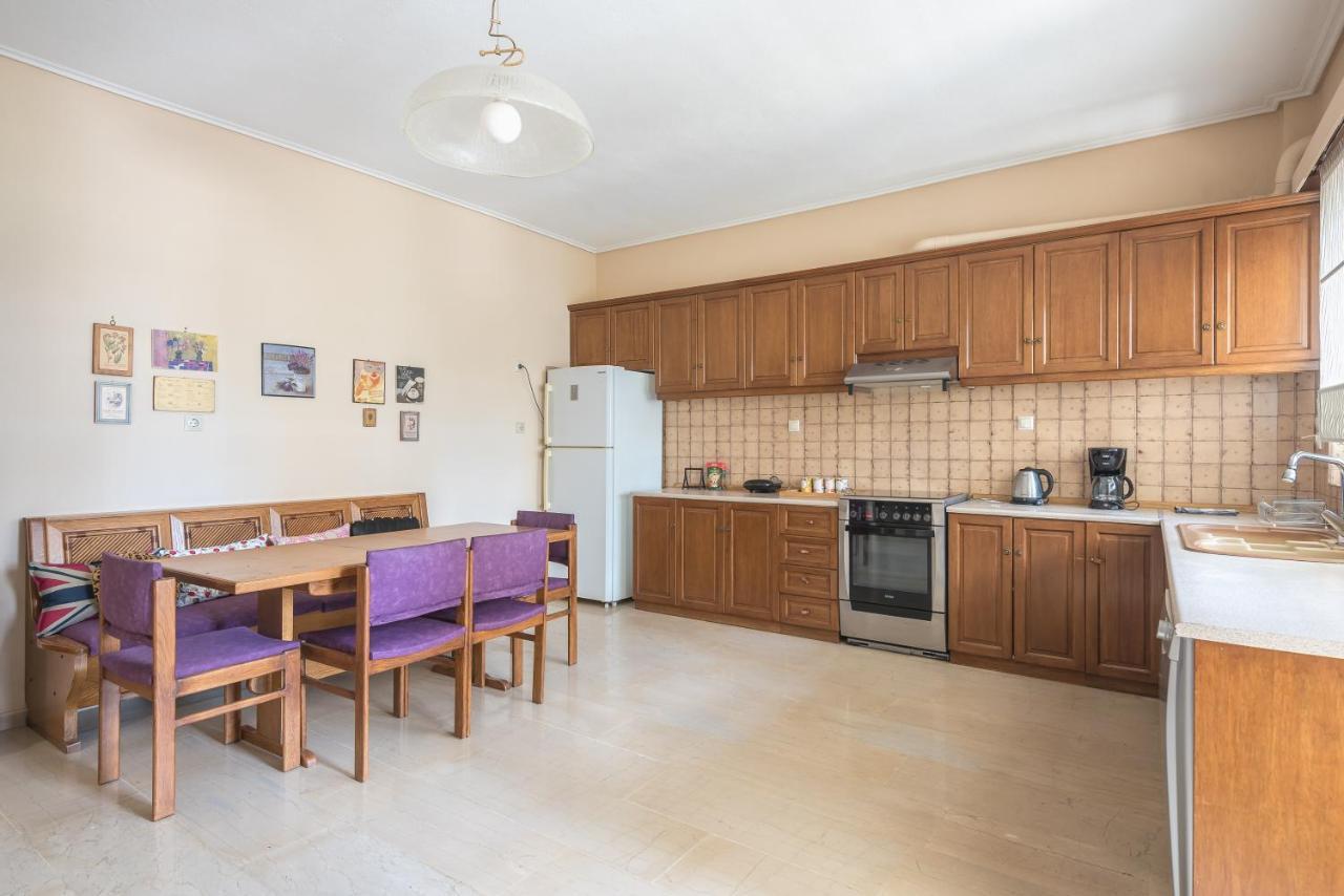 Lovely & Spacious 2-Bedroom Rental Unit In Glifada Athens Ngoại thất bức ảnh
