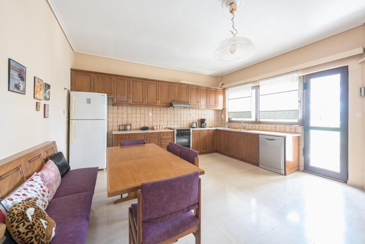 Lovely & Spacious 2-Bedroom Rental Unit In Glifada Athens Ngoại thất bức ảnh