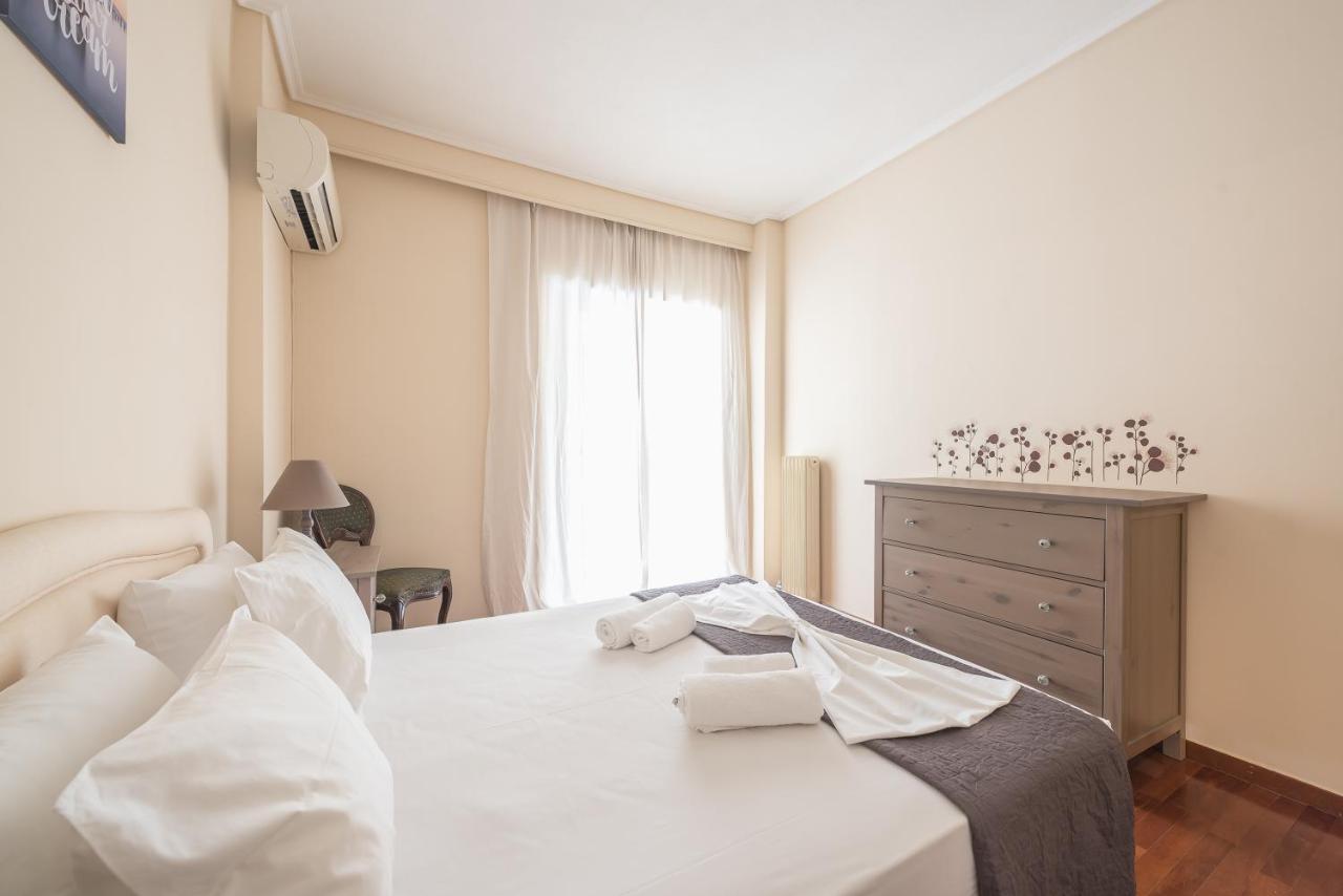 Lovely & Spacious 2-Bedroom Rental Unit In Glifada Athens Ngoại thất bức ảnh