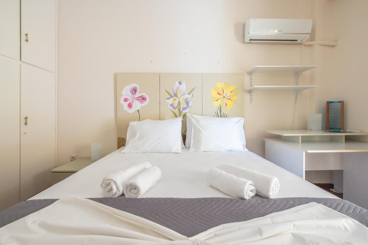 Lovely & Spacious 2-Bedroom Rental Unit In Glifada Athens Ngoại thất bức ảnh