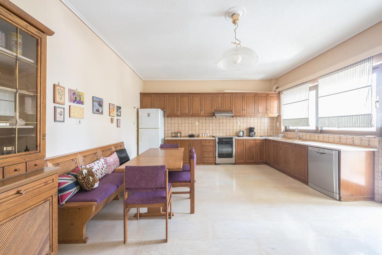 Lovely & Spacious 2-Bedroom Rental Unit In Glifada Athens Ngoại thất bức ảnh