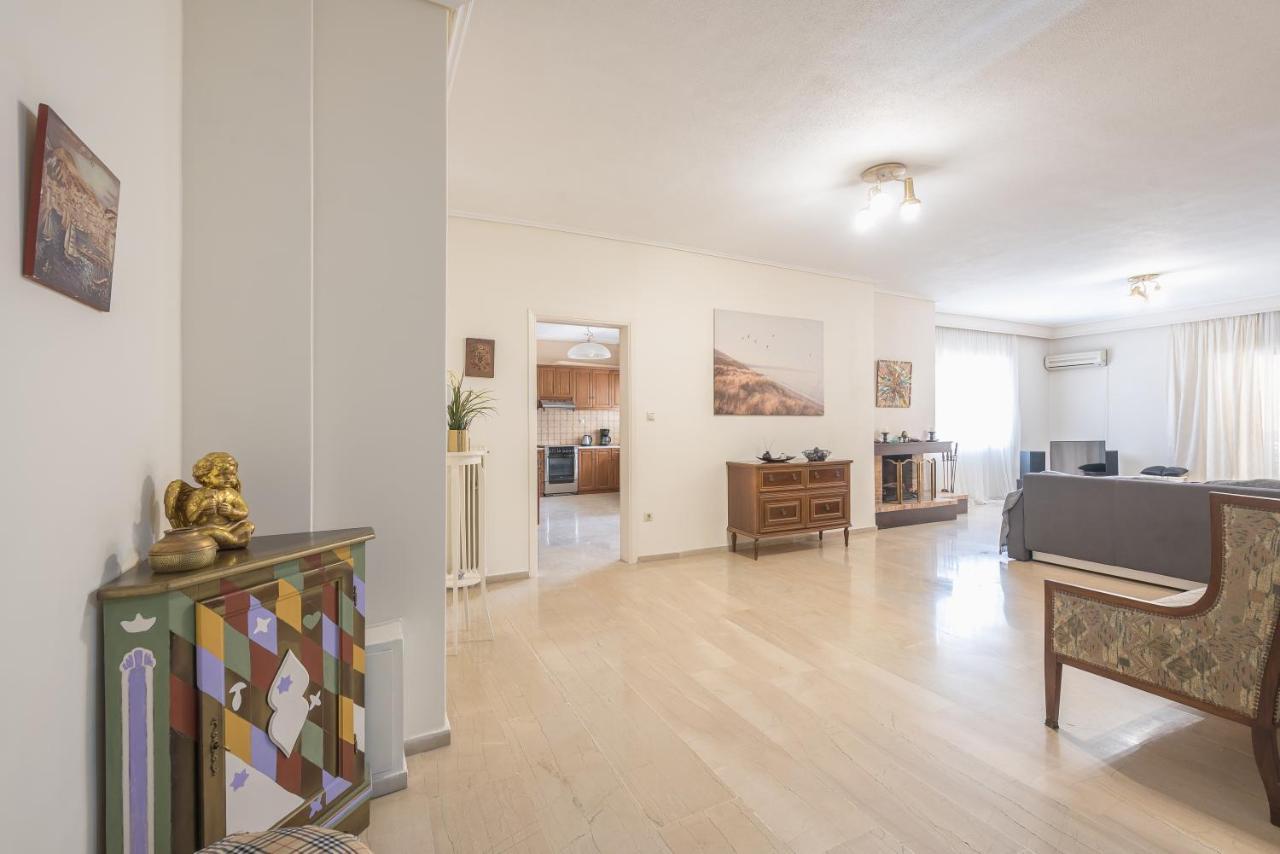 Lovely & Spacious 2-Bedroom Rental Unit In Glifada Athens Ngoại thất bức ảnh